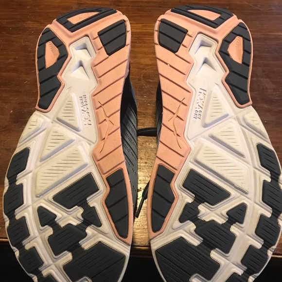 Hoka One One Arahi 3 Running Shoes - Picture 3 of 5